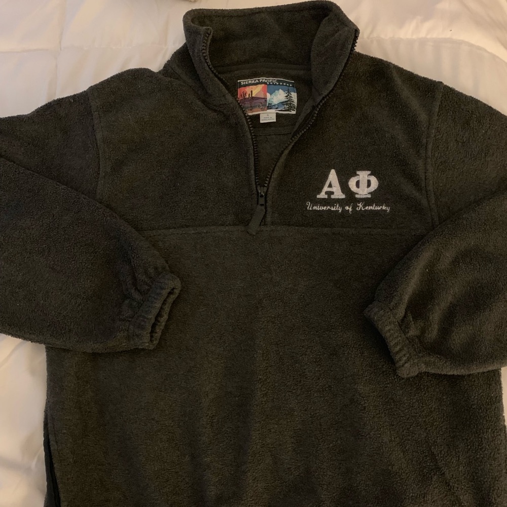 Alpha Phi-University of Kentucky quarter zip